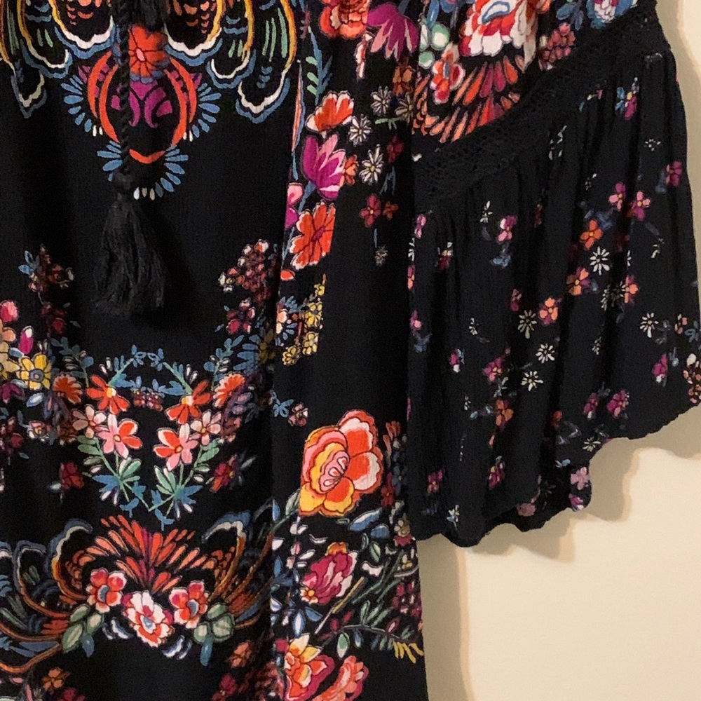 BILA Floral Top size Small - Picture 3 of 14
